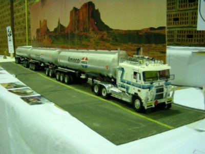 Roadtrain.jpg
