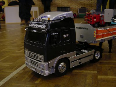Volvo1-1.jpg